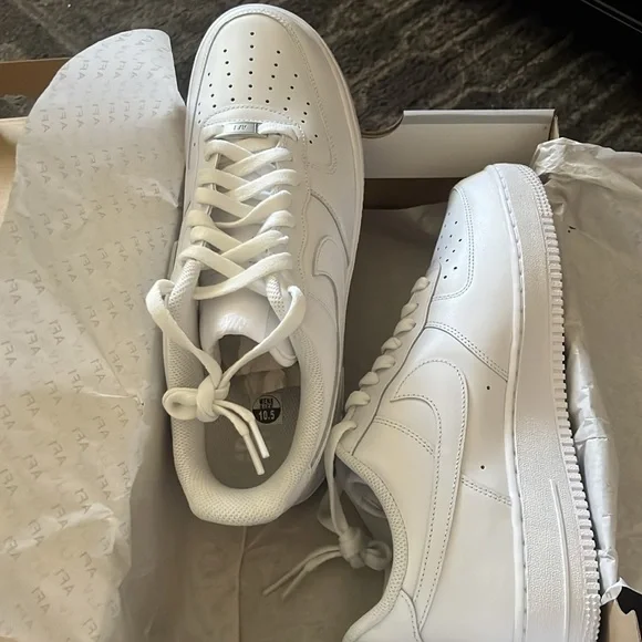 MEN AF1’s sneakers - Picture 2 of 3